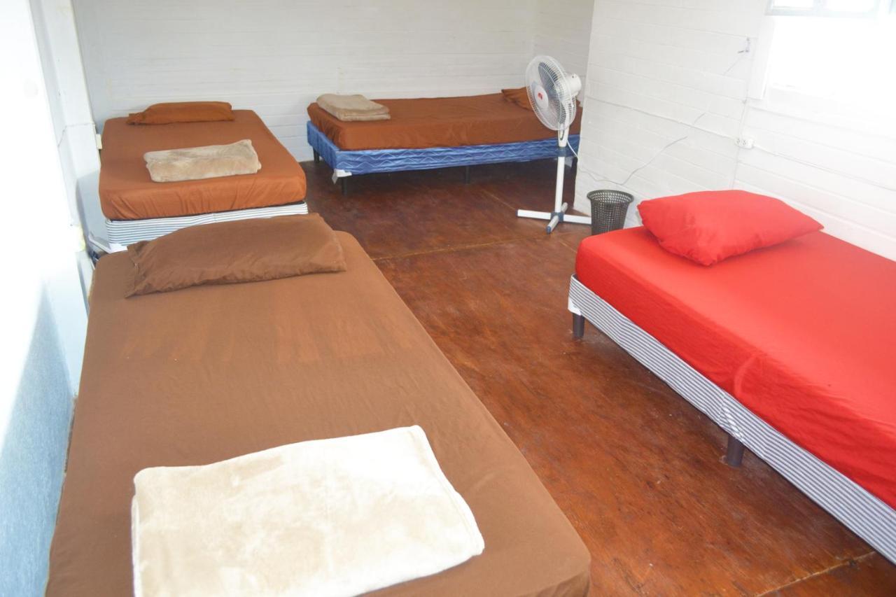 4 Grados Hostel Guatemala City Ngoại thất bức ảnh
