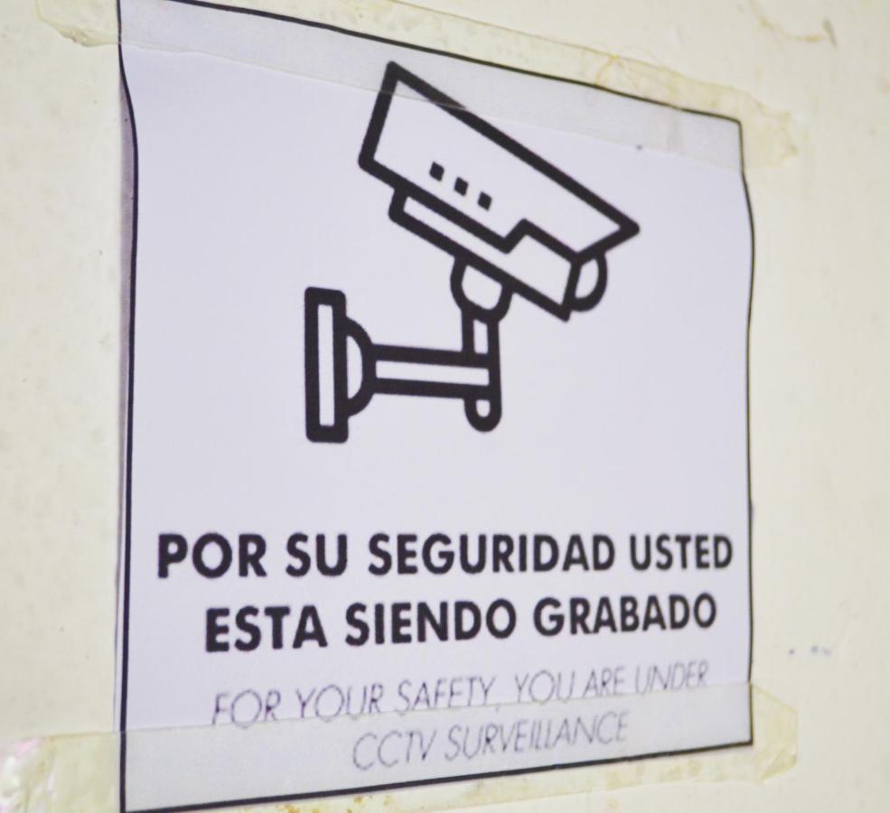 4 Grados Hostel Guatemala City Ngoại thất bức ảnh
