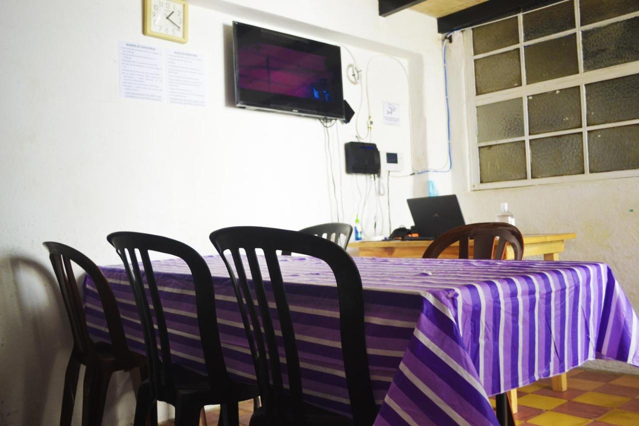 4 Grados Hostel Guatemala City Ngoại thất bức ảnh